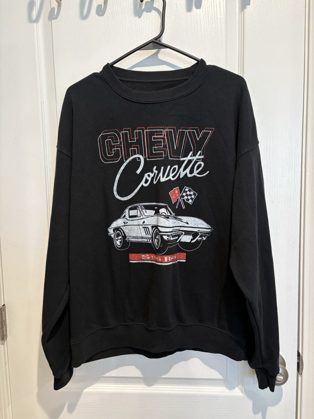 Chevy Corvette Sting Ray Women’s Sweatshirt – Black Crewneck Medium